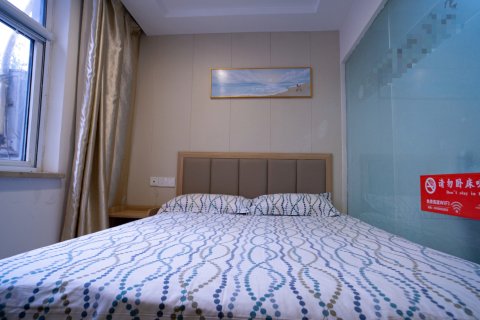 布丁严选酒店(天津火车站地铁站店)