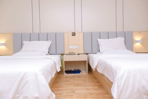 7天连锁酒店(平阴青龙路店)