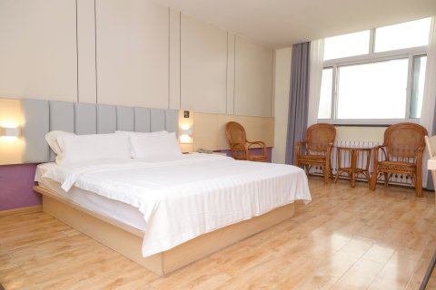 7天连锁酒店(平阴青龙路店)