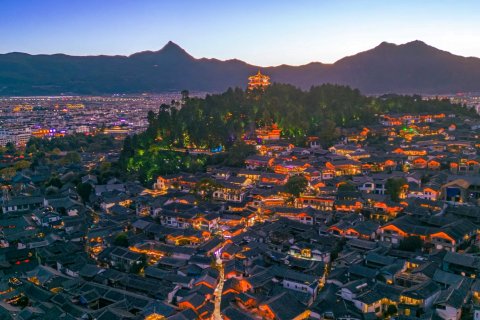 清和·也简 生活美学设计师花园美宿(丽江古城木府店)