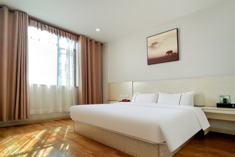 宜朵云品酒店(丰城火车站紫云大桥店)