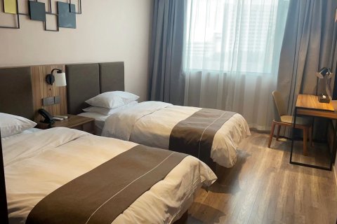 宝应金鹰大酒店(叶挺路店)