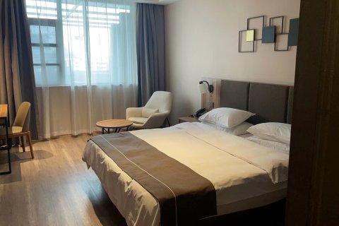 宝应金鹰大酒店(叶挺路店)