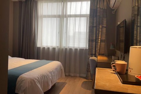 宝应金鹰大酒店(叶挺路店)