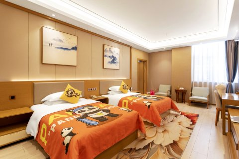 澜沧华峰大酒店