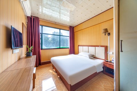 城乡宾馆(南阳火车站店)