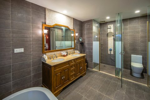 三亚亚龙湾天鸿度假村