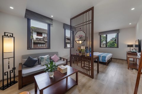 花筑·五十七号院民宿(绍兴鲁迅故里城市广场地铁站店)