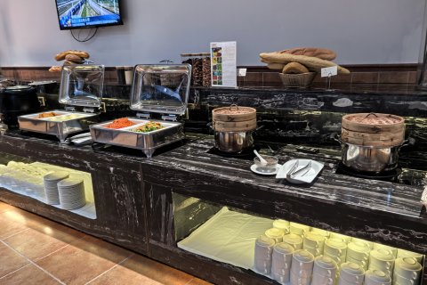 悦祥酒店(盘州东湖公园银杏广场店)