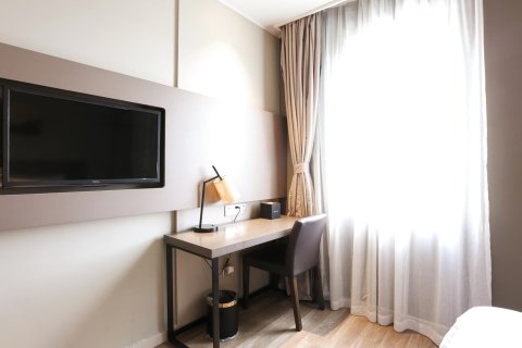 嘉虹酒店(上海国际旅游度假区川沙地铁站店)