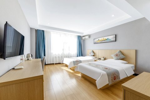 临河区振宇酒店(临河高铁站维多利商厦店)