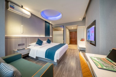 金铂莱精品酒店(平果体育馆文化公园广场店)