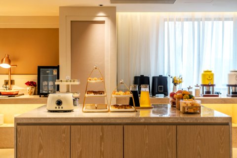 维也纳酒店(西安钟鼓楼五路口地铁站店)