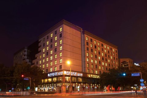 国际艺苑大酒店