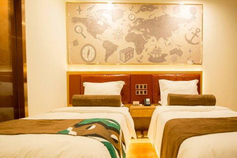 喆啡酒店(哈尔滨中央大街防洪纪念塔店)