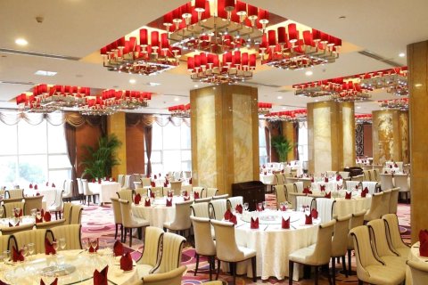 成都金府华美达大酒店(欢乐谷新桥地铁站店)