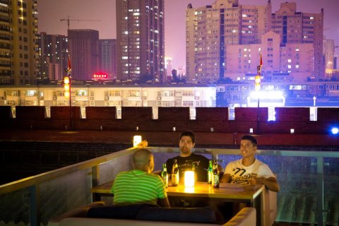 阅城瓦舍旅行酒店(西安钟鼓楼南门店)
