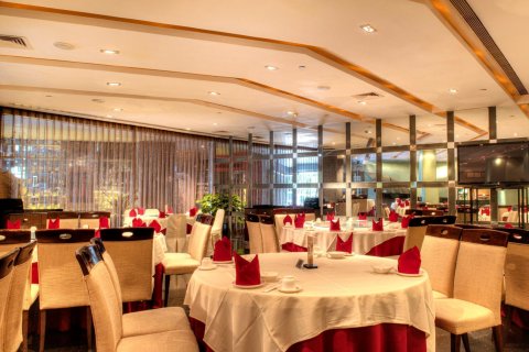 珠海情侣路海滨泳场亚朵X酒店