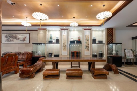 南洋铂斯酒店(东莞东城万达广场店)