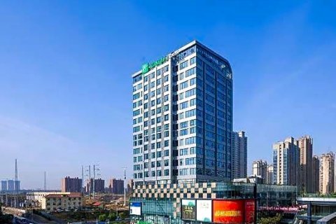 南昌西站智选假日酒店(绿地国际博览中心店)