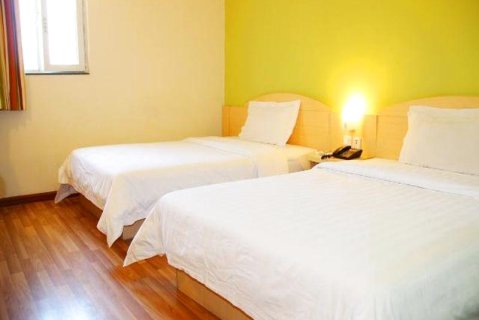 7天连锁酒店(驻马店火车站店)