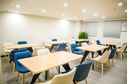 汉庭酒店(西双版纳告庄西双景店)