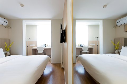 汉庭酒店(西安大雁塔陕西历史博物馆店)