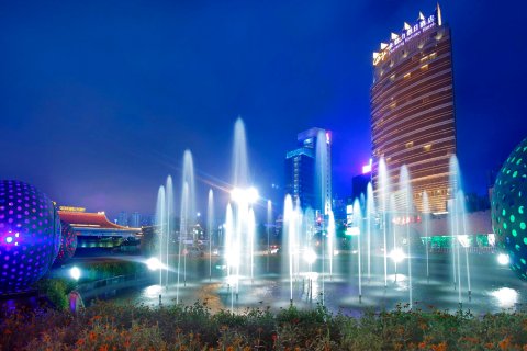 珠海来魅力假日酒店(拱北口岸高铁站店)