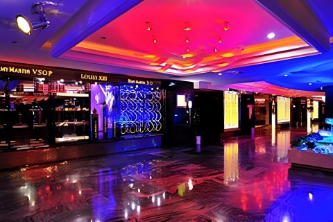 海亮广场大酒店(万象城中山路地铁站店)