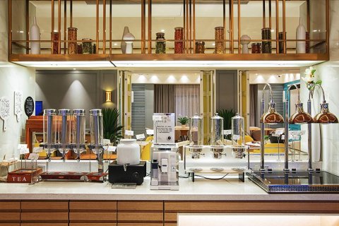 白玉兰酒店(武汉武商梦时代宝通寺地铁站店)