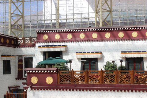 拉萨圣地天堂洲际大饭店