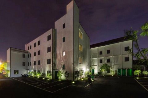 怡莱酒店(余姚新建北路店)