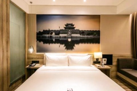 苏州金鸡湖博览中心亚朵酒店