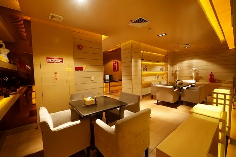 佛山顺德皇家太子酒店(容桂轻轨站店)