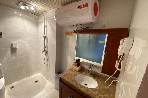 炉霍岗底斯酒店