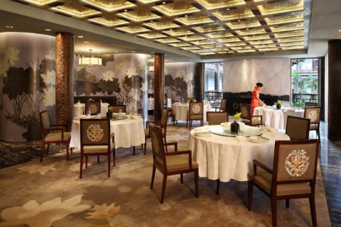 海口鸿洲埃德瑞皇家园林酒店(美兰机场店)