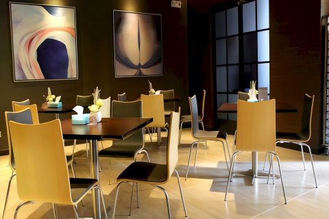 君子兰酒店(海口上邦百汇城王府井海垦广场店)