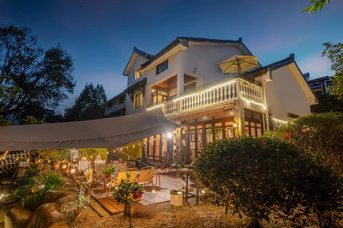 西湖月溪•花园民宿(青芝坞店)