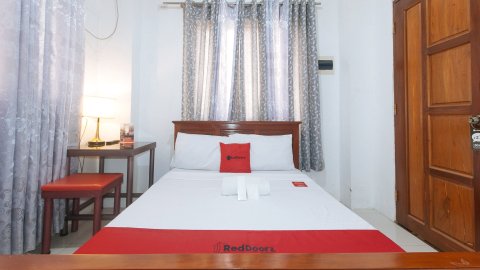 RedDoorz near LRT 2 Antipolo Station(RedDoorz near LRT 2 Antipolo Station)