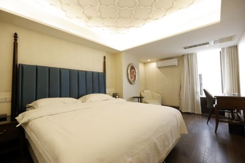 锦州阳光假日酒店(中央大街凌河夜市店)