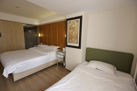 锦州阳光假日酒店(中央大街凌河夜市店)