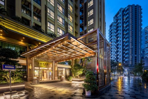 青桐城市酒店(成都宽窄巷子店)