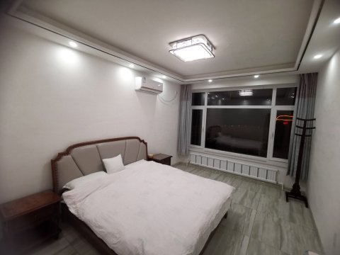 老边葵花小镇葵花院子民宿(上白线1号分店)