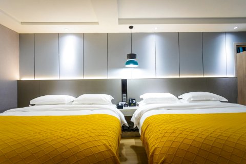 佰嘉成大酒店(信丰迎宾大道店)