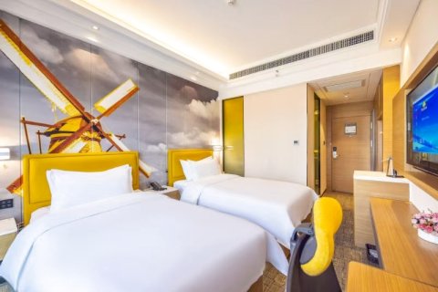 兰州戴斯酒店(东方红广场地铁站万象城店)