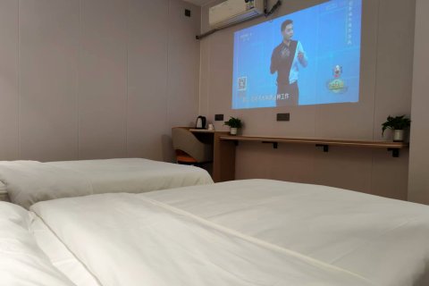 美宜家连锁酒店(新野纺织路店)