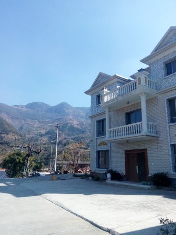 米易龙洞景区万家民宿(龙华路分店)