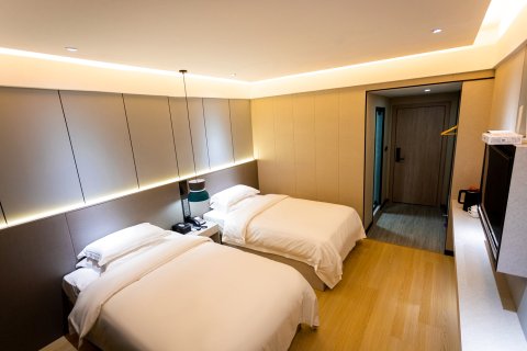 佰嘉成大酒店(信丰迎宾大道店)