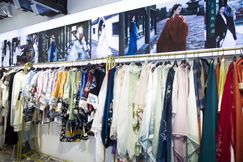 花筑·云客轩客栈(大同古城墙华严寺店)