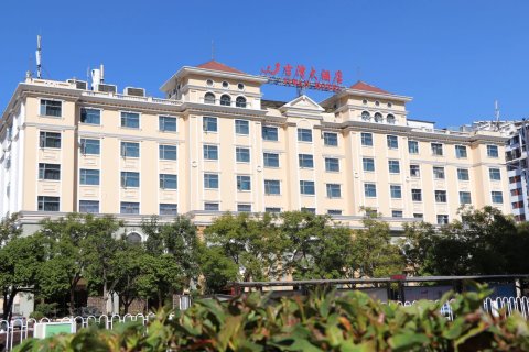 安宁吉湾大酒店